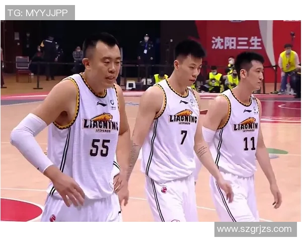 成都篮球队中路突破的战术解析与球员表现深度剖析 成都篮球队中路突破的战术解析与球员表现深度剖析