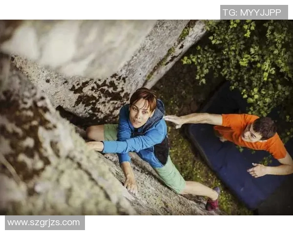 攀岩之巅:深入了解杭州攀岩队员的个人技能与训练秘辛 攀岩之巅:深入了解杭州攀岩队员的个人技能与训练秘辛