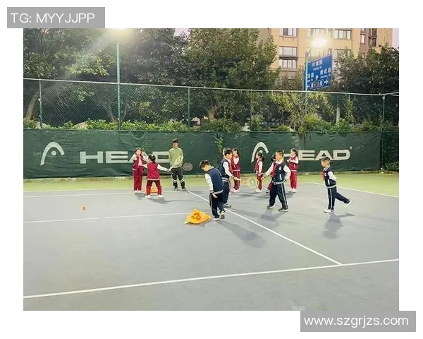 西安网球队在精英赛中的默契配合与战术执行分析 西安网球队在精英赛中的默契配合与战术执行分析