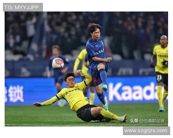 柏斯光荣迎战绿地申花争夺中超联赛关键三分的激烈对决