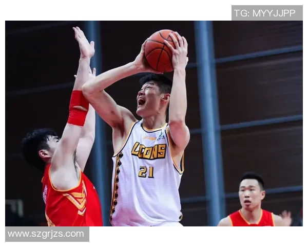 贺希宁：从青年才俊到篮球场上的闪耀明星之路