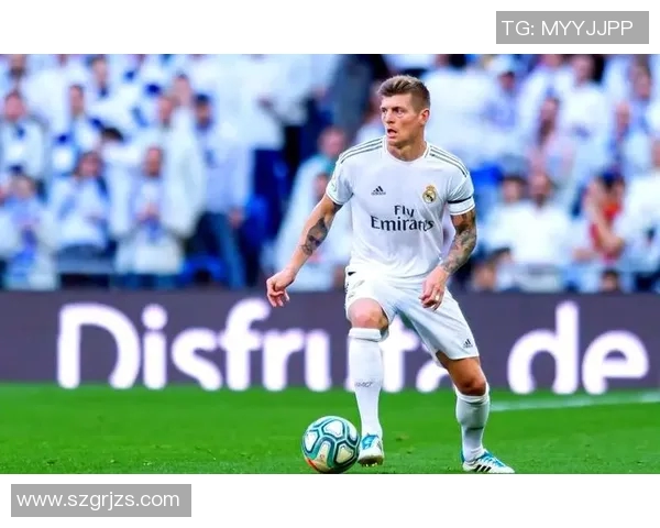 克罗斯的足球之路：从天才少年到世界级中场的传奇旅程