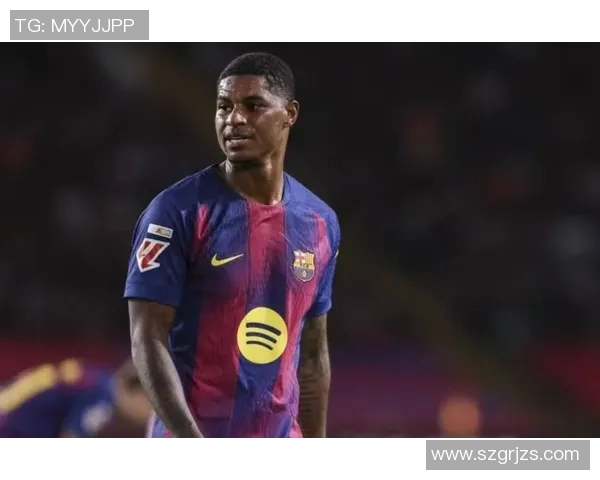 切尔西主场迎战巴萨首回合较量引发球迷热议与期待