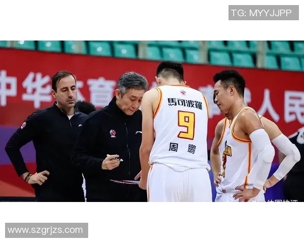 周鹏：从篮球场上的拼搏者到人生舞台的励志典范