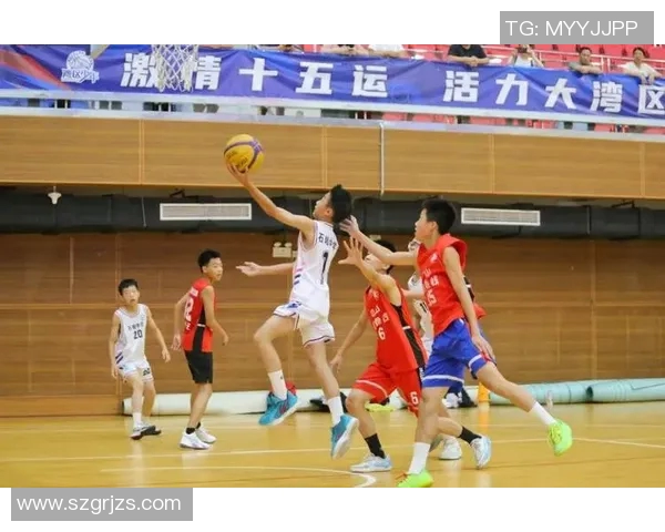 齐麟的崛起与挑战：探讨年轻球员在职业篮球中的成长与未来发展